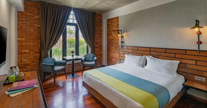 TREASURES HOTEL AND SUITES