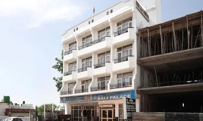 Treebo Bali Palace Vaishno Devi - Dış Mekan