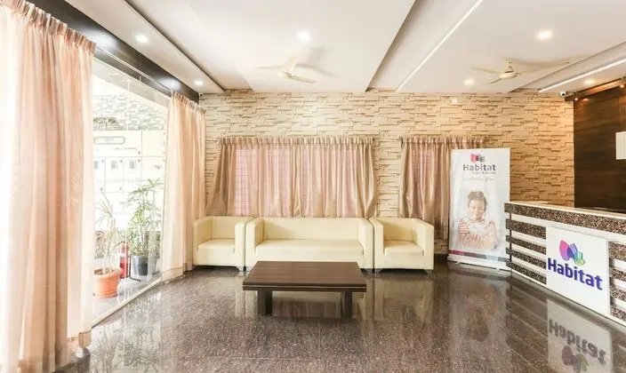 Treebo Habitat Suites and Rooms - Lobi