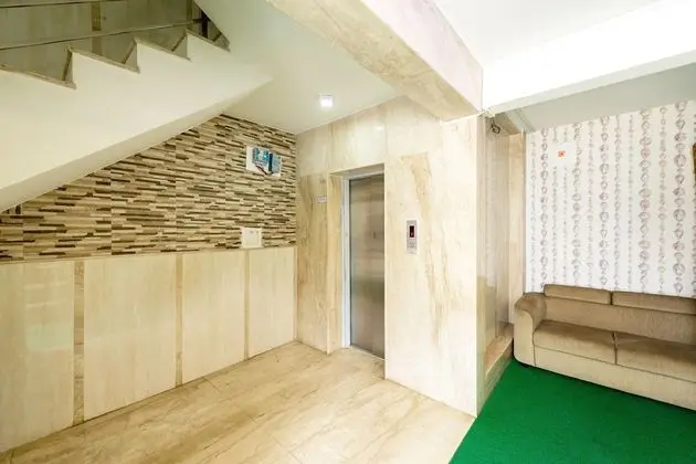 Treebo Shree Krishn Comfort - Lobi