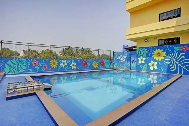 Treebo Trend Hotel Aloha Inn Alibag - Havuz