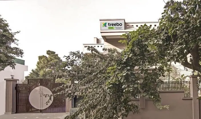 Treebo Trend Amexx by Dwarkapuri - Dış Mekan