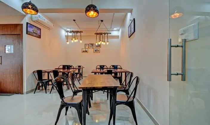 Treebo Trend Apple Tree Apartment&Suites - Yerinde Yemek