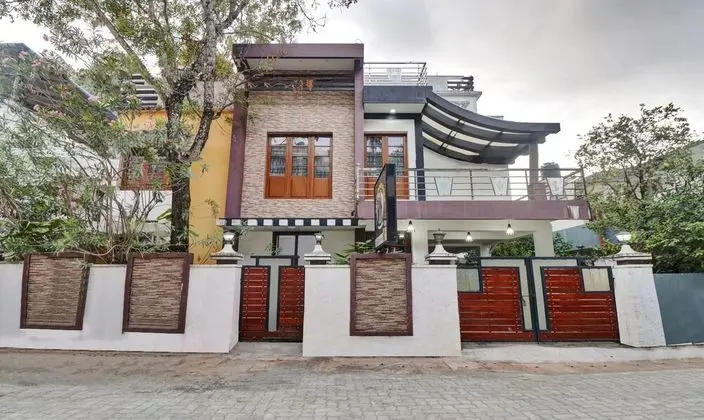 Treebo Trend Backpackers Inn - Dış Mekan