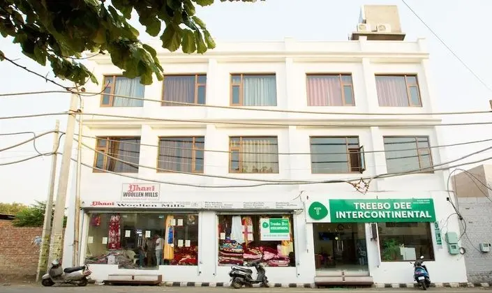 Treebo Trend Dee Intercontinental - Dış Mekan
