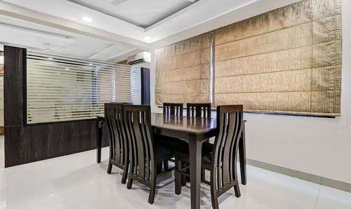 Treebo Trend Elite Premium Homes - Yerinde Yemek