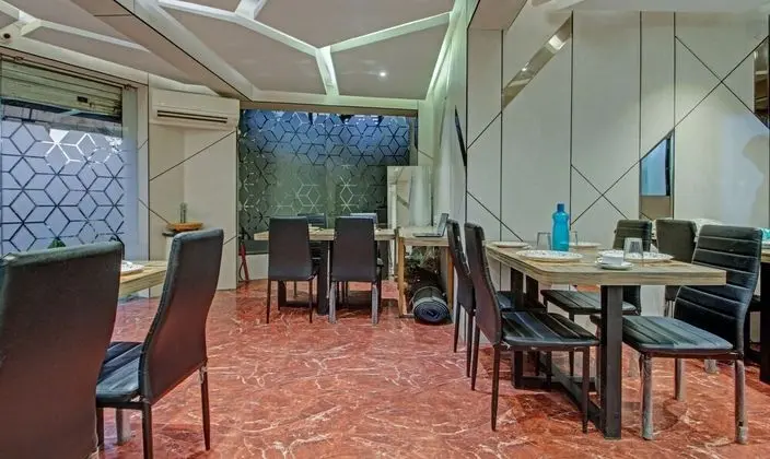 Treebo Trend Glassotel - Yerinde Yemek