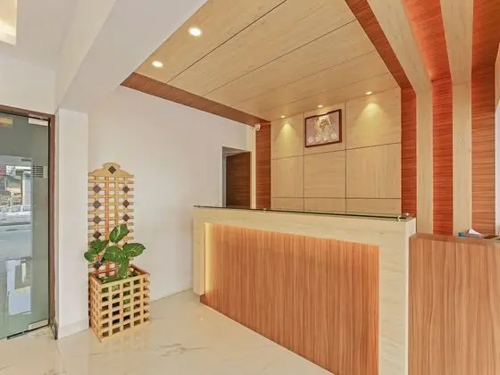 Treebo Trend Goodland Residency - Lobi