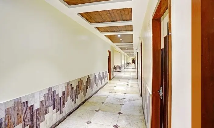 Treebo Trend Hiramani Parel Lalbaug - Lobi