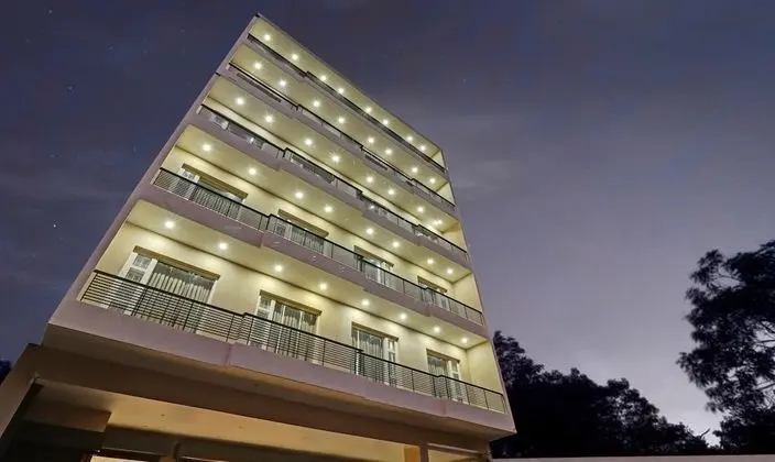 Treebo Trend Kamron Regency