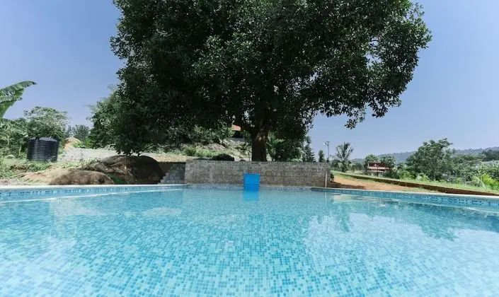Treebo Trend Laa Gardenia Resort - Havuz