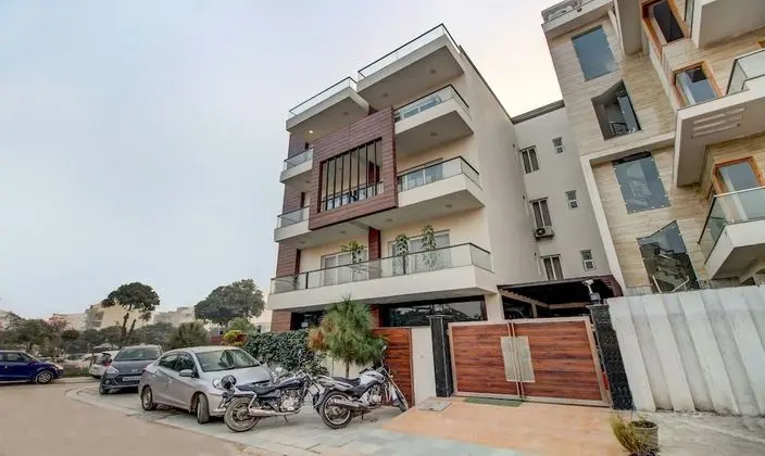 Treebo Trend M2M Residency