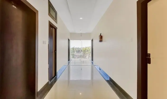 Treebo Trend Hotel Mobi - Lobi