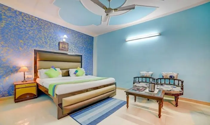 Treebo Trend Paras International