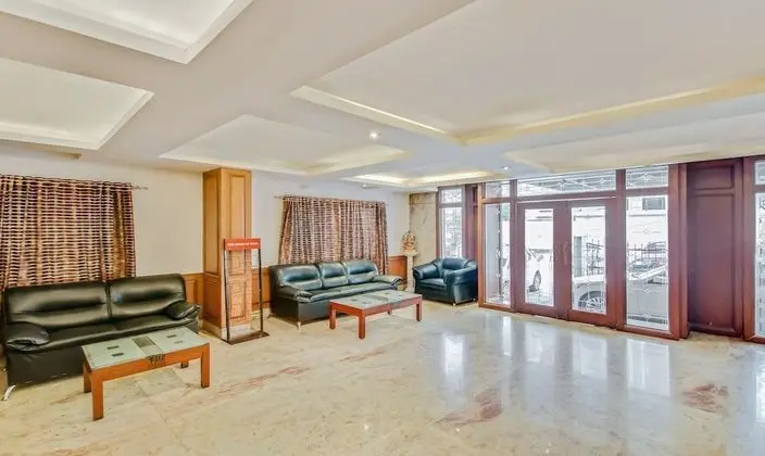 Treebo Trend President Suites - Lobi