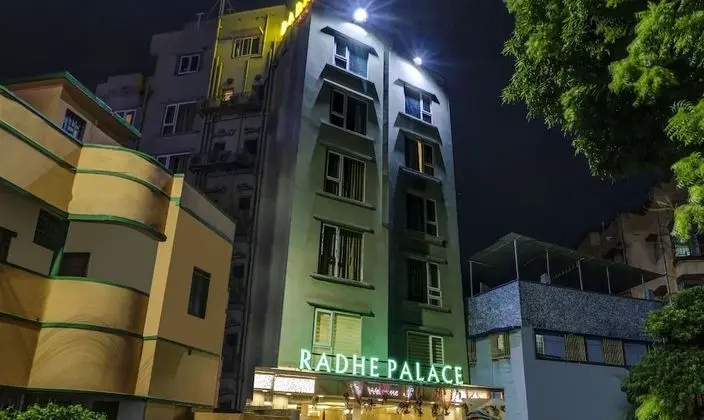 Treebo Trend Radhe Palace - Dış Mekan