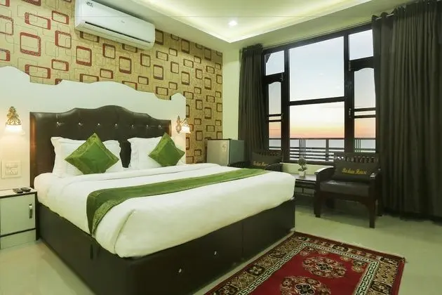 Treebo Trend Roshan House