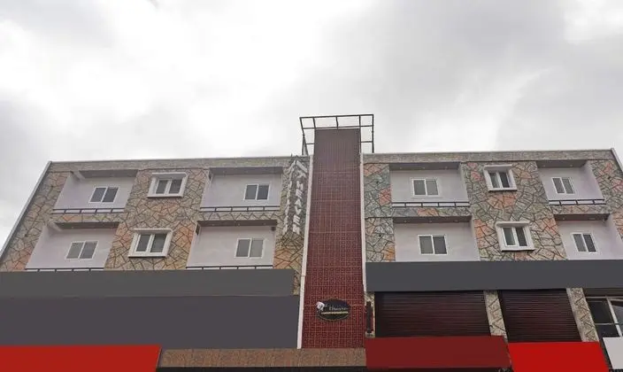 Treebo Trend Seventh Heaven Kukatpally - Dış Mekan
