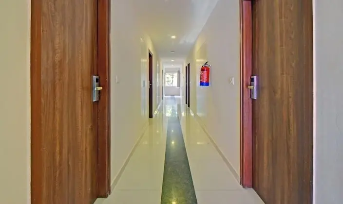 Treebo Trend Silver Key Suites - Lobi