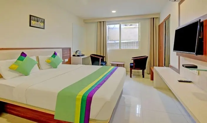 Treebo Trend Silver Key Suites - Öne Çıkan Resim