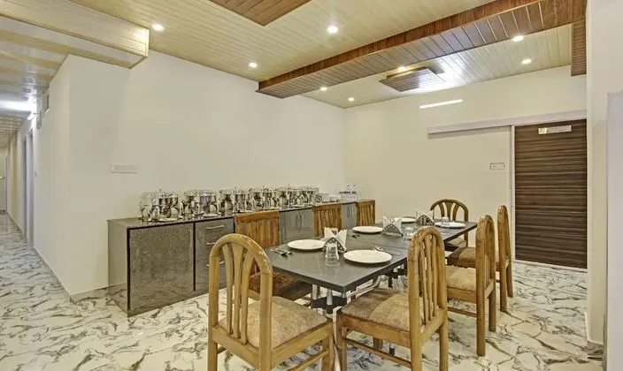 Treebo Trend Srishti Vaikunth - Yerinde Yemek