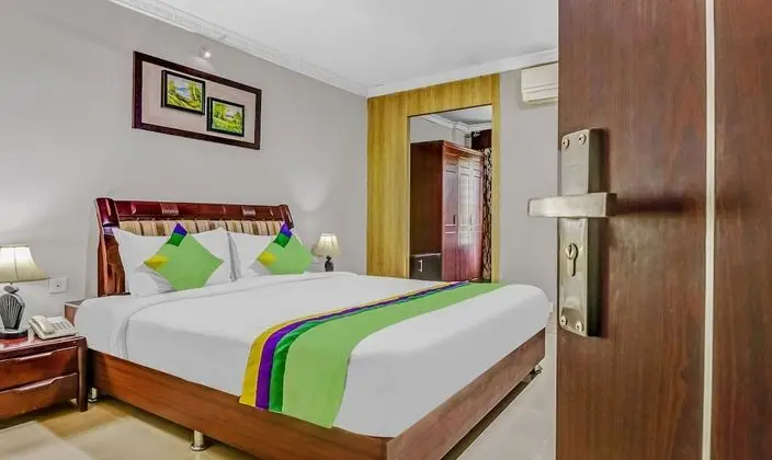Treebo Trend Symphony Hotels And Resorts - Oda