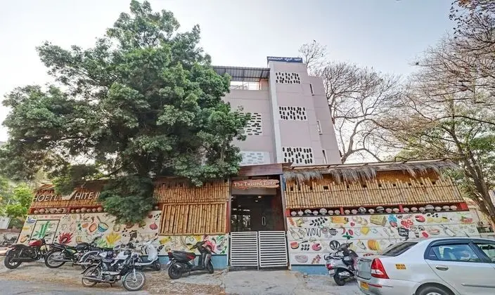 Treebo Trend White Inn Koramangala