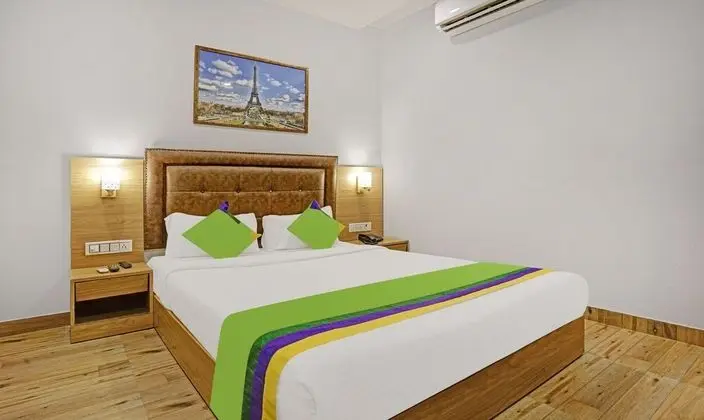 Treebo Trend Zara Grand Inn - Oda
