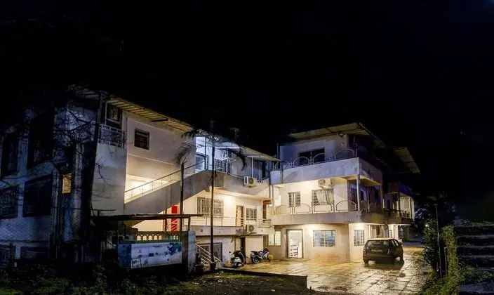 Treebo Trip Hotel Guru Krupa