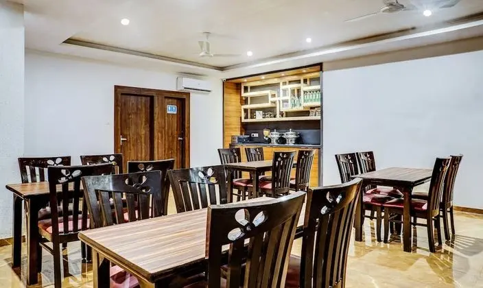 Treebo Trip Seven Olives Andheri - Yerinde Yemek