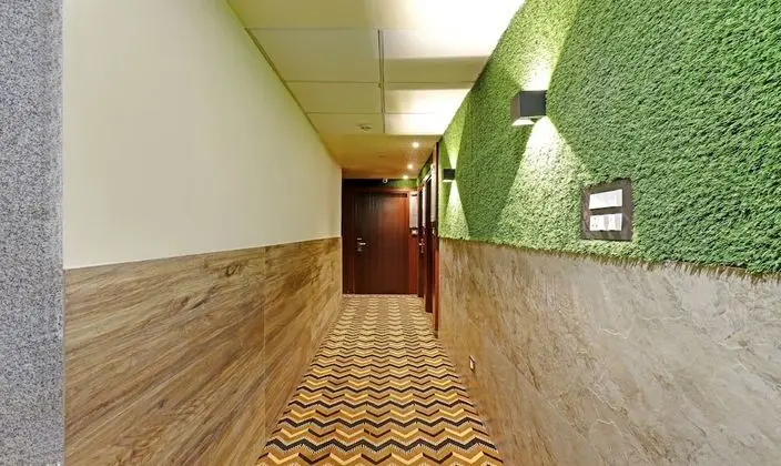 Treebo Tryst Apollo Grand - Lobi