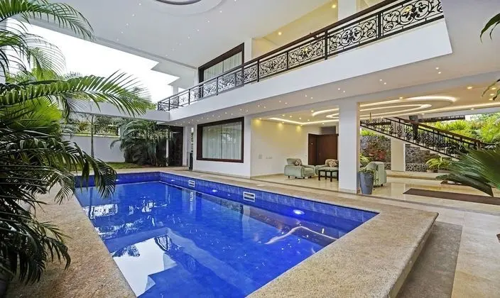 Treebo Tryst Villa Escape In - Havuz