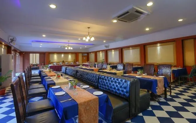 Treehouse Amaara- Pure Vegetarian Resort - Yerinde Yemek