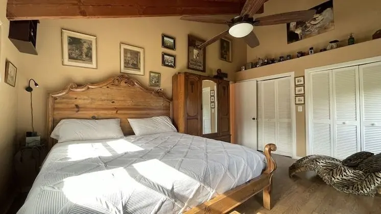 Treehouse Apartment Rentals - Oda