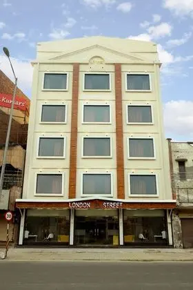 Treehouse London Street Amritsar - Dış Mekan