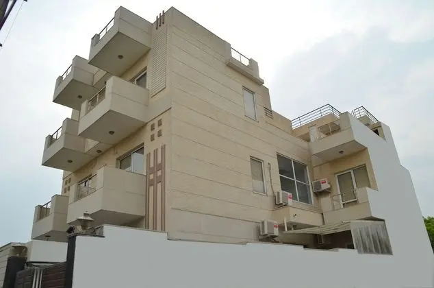 Treehouse Neo Residency