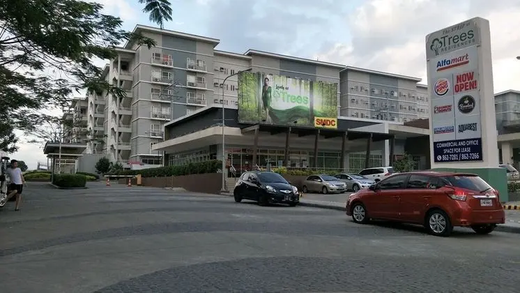 Trees Residences by Jhoy
