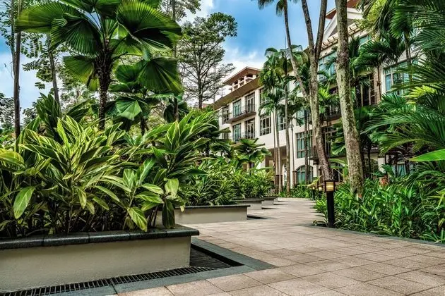 TREETOPS EXECUTIVE RESIDENCES