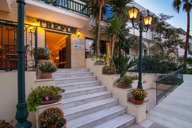Trefon Hotel Apartments and Suites - Dış Mekan