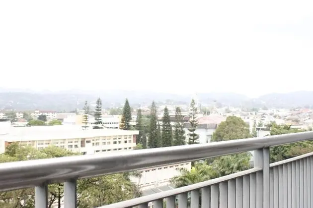 Trendy 1BR near ITB @ Dago Suites Apartment - Dış Mekan