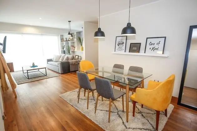 Trendy Host Canvas, Miraflores - Öne Çıkan Resim