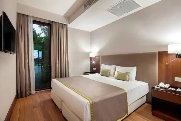 Trendy Lara Hotel - 5
