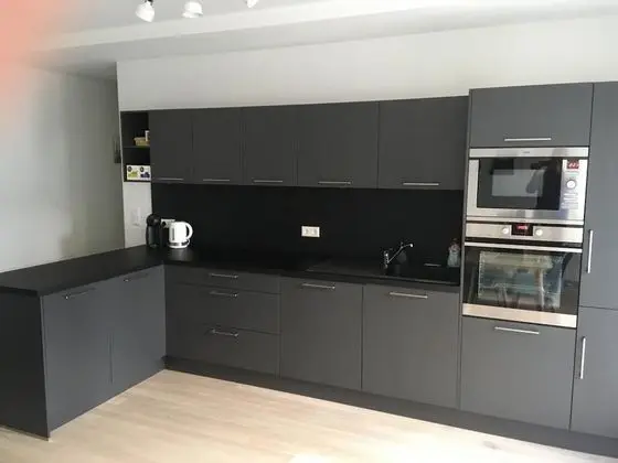 Trendy New & Large 3 Beds, 90m2 in City Center - Mutfak