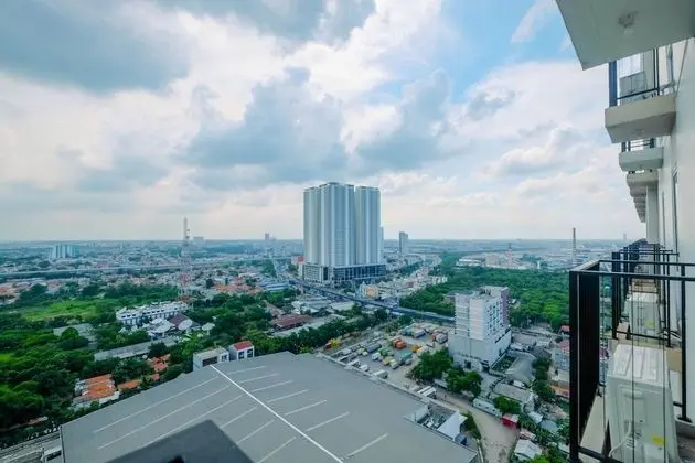Trendy and Spacious Studio Azalea Suites Apartment