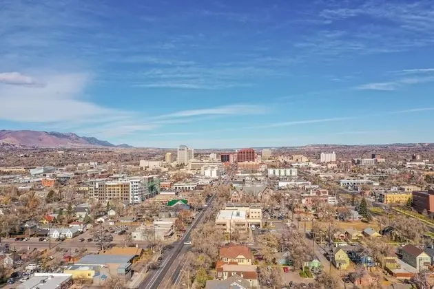Trendy Urban Neighborhood & Dog-friendly Downtown