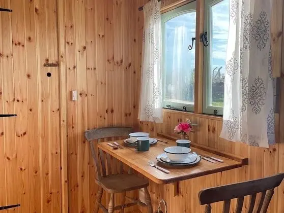 Trenewydd Farm Holiday Cottages - Yerinde Yemek