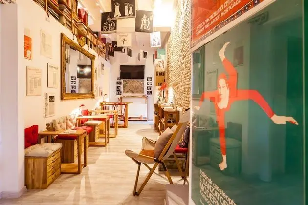 Trevi Fountain Art Suites