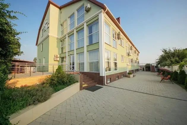 Tri Morya Hotel