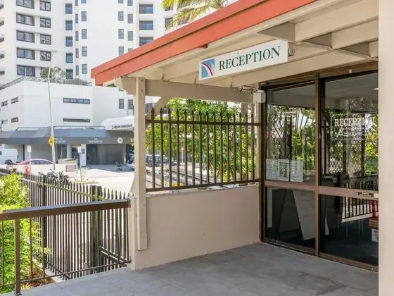 Trickett Gardens Holiday Inn - Lobi