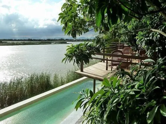 Triem Tay Gardens